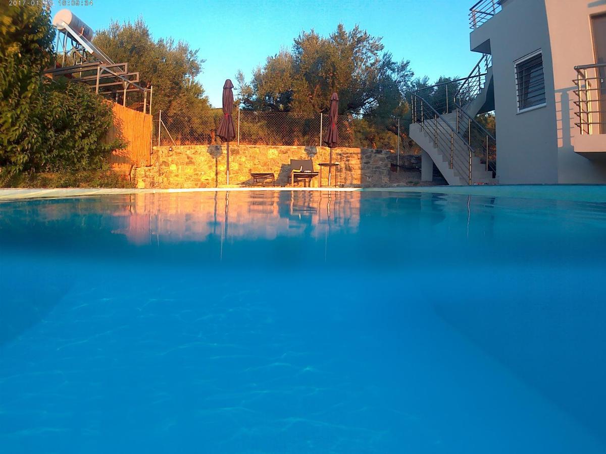 Evilenia Luxury Apartments Kalamata Esterno foto